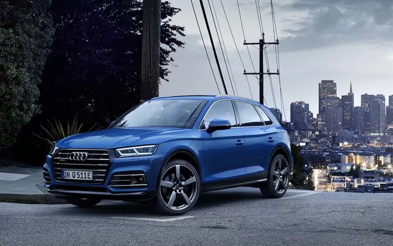 Audi Q5 55 TFSI e quattro ladattava hybridi kykenee yli 40 km